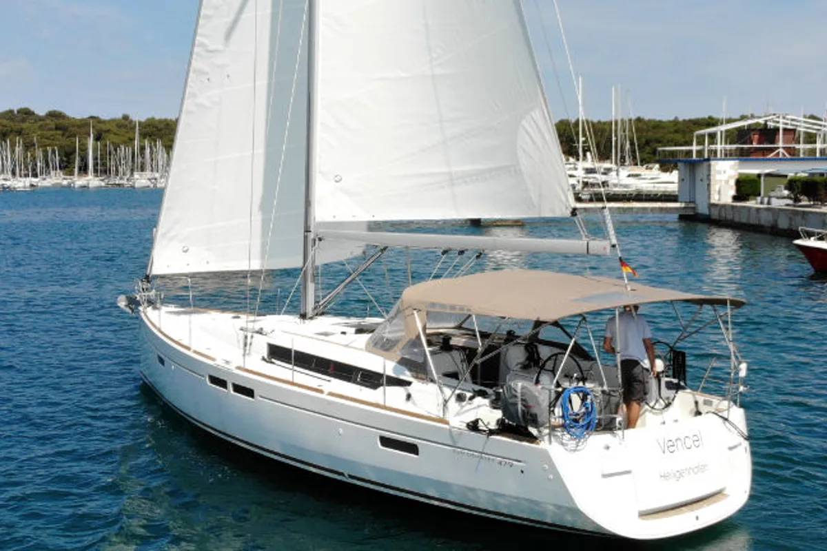 Salon of Vencel, a Jeanneau Sun Odyssey 479 sailboat at Grad Pula, Croatia