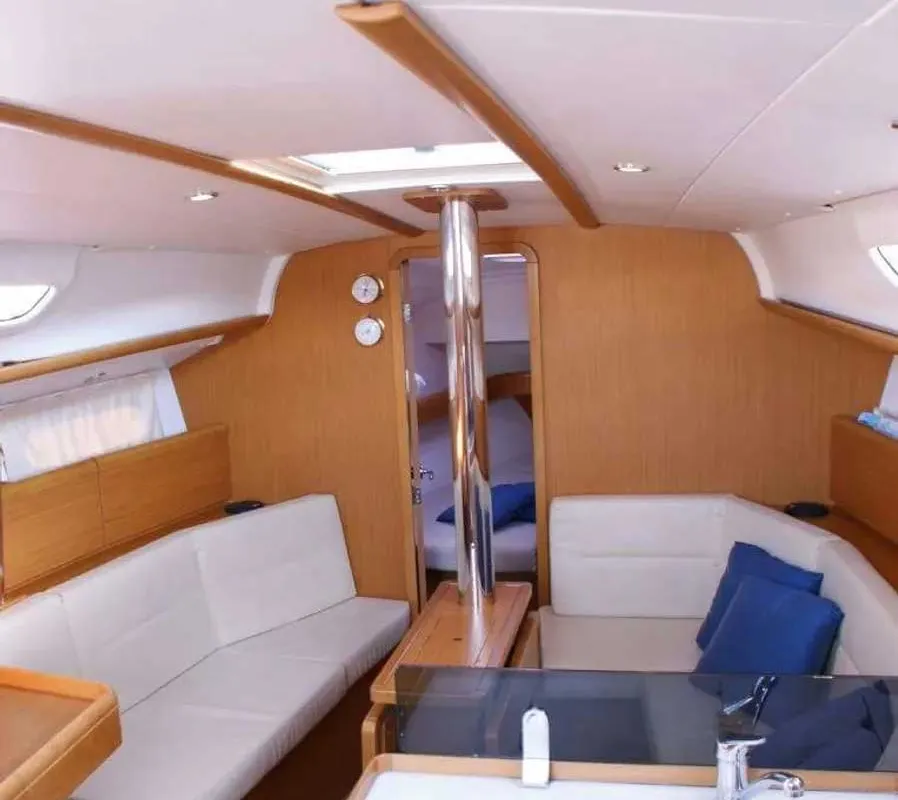 Salon of Frivola, a Jeanneau Sun Odyssey 36i sailboat at Punta Ala, Italy