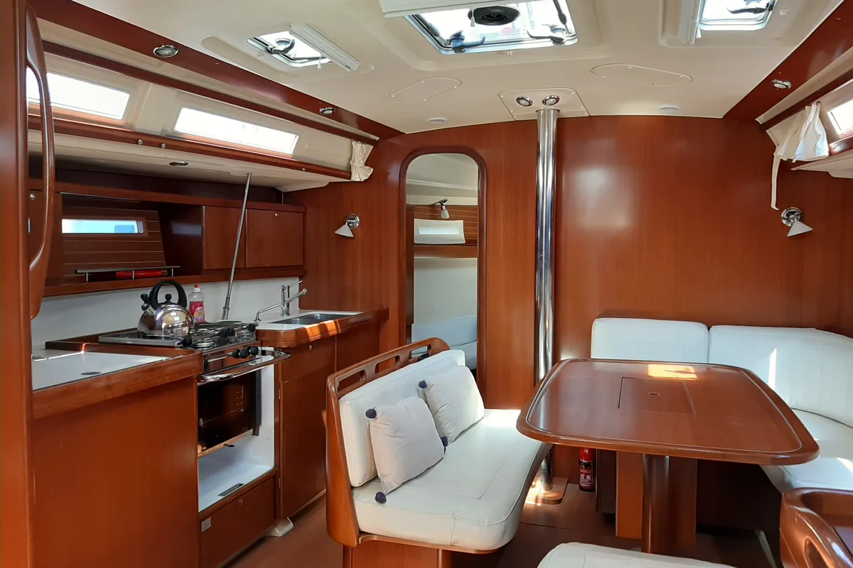 Galley of Trinquette, a Dufour 425 GL sailboat at Toulon, France