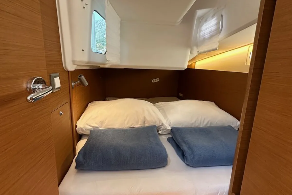 Cabin on Wind Kiss, a Jeanneau Sun Odyssey 410 sailboat at Dubrovnik, Croatia