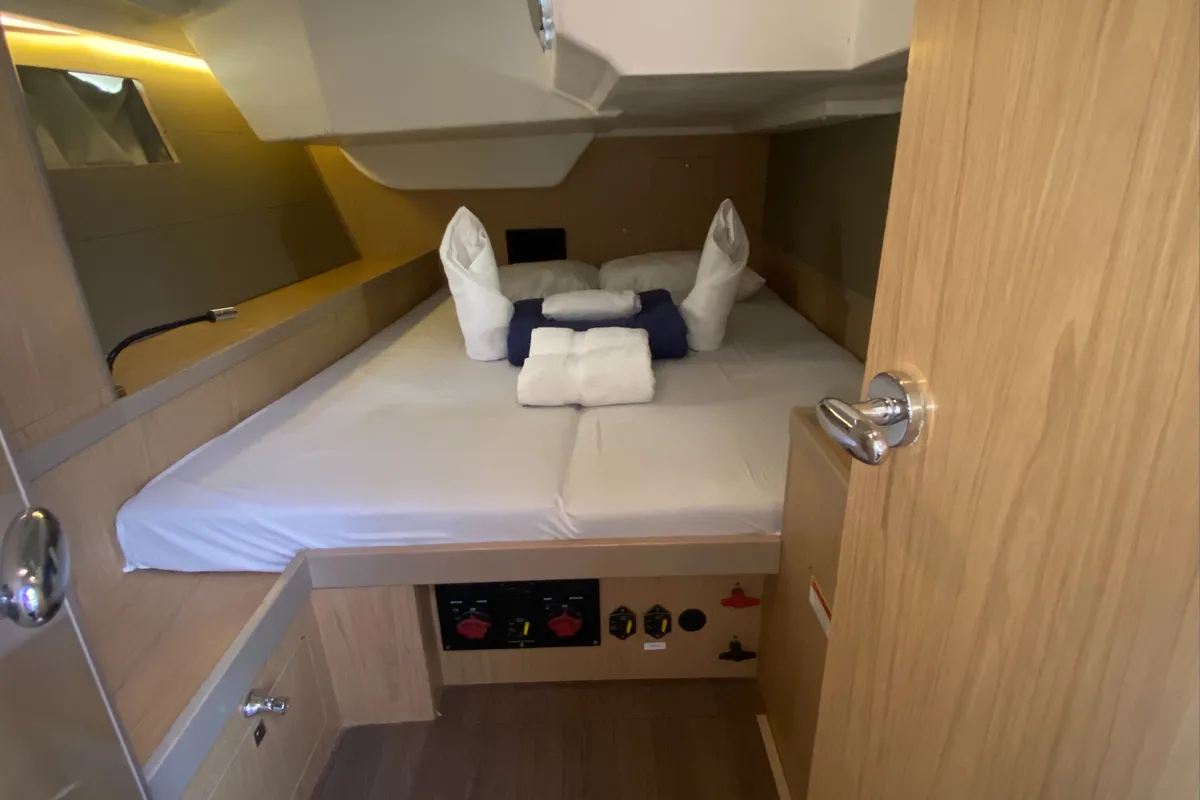 Cabin on Marty J, a Beneteau Oceanis 48 sailboat at Road Town, British Virgin Islands