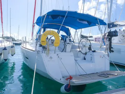 Makin Memories, a Jeanneau Sun Odyssey 419 sailboat at Ribishi, Saint Vincent and the Grenadines