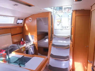 Salon of Makin Memories, a Jeanneau Sun Odyssey 419 sailboat at Ribishi, Saint Vincent and the Grenadines