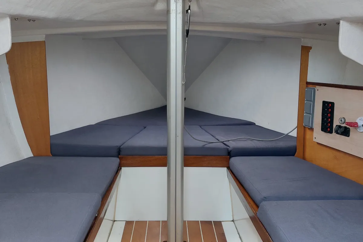 Cabin on Comfort, a Gulet Yatlant 24 sailboat at Baiona, Spain
