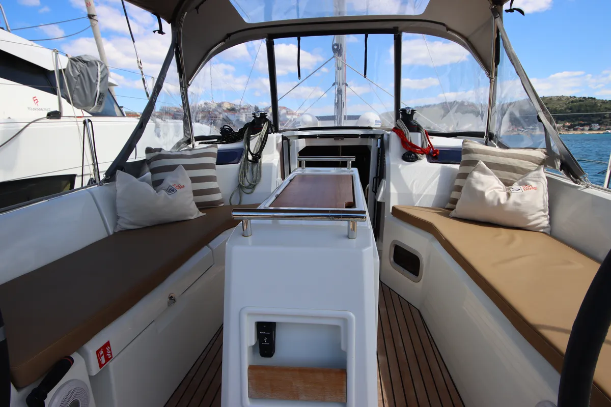 Deck of Ka Nani, a Beneteau Oceanis 34.1 sailboat at Općina Rogoznica, Croatia