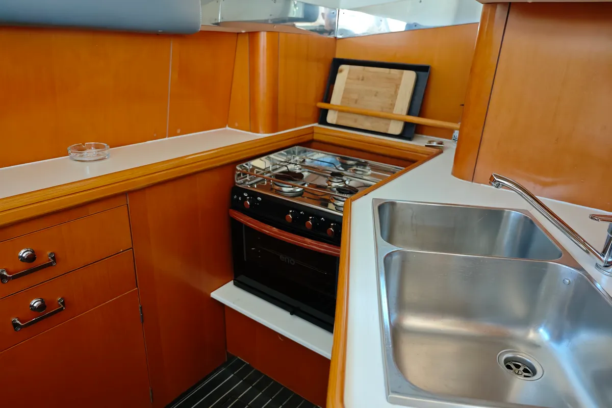Cabin on Monteki, a Lagoon Power 44 catamaran at Općina Funtana, Croatia