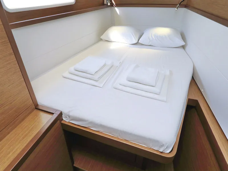 Cabin on OLIVER, a Lagoon 450 catamaran at Sukošan, Croatia