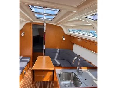 Salon of Francesca, a Bavaria 37 sailboat at Punta Ala, Italy
