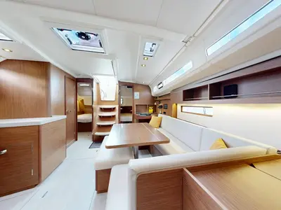 Salon of Tagada 4, a Beneteau Oceanis 40.1 sailboat at Saint-Cast-le-Guildo, France