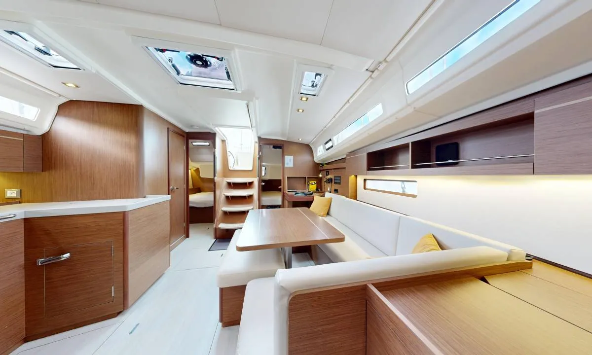 Salon of Tagada 4, a Beneteau Oceanis 40.1 sailboat at Saint-Cast-le-Guildo, France