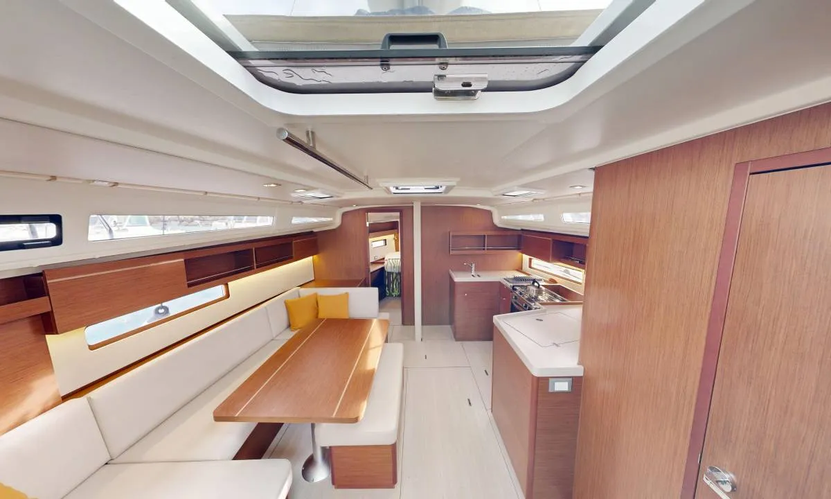 Salon of Tagada 4, a Beneteau Oceanis 40.1 sailboat at Saint-Cast-le-Guildo, France