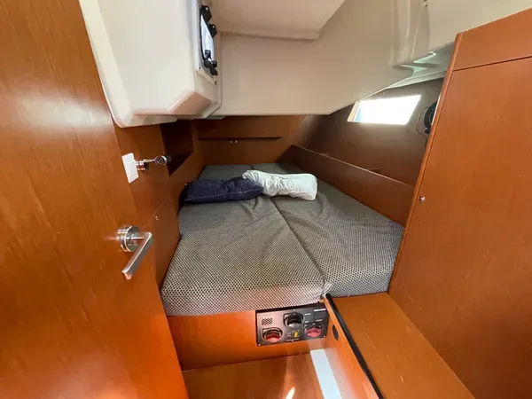 Cabin on Black Lion, a Beneteau Oceanis 41.1 sailboat at Municipal Unit of Ellomenos, Greece