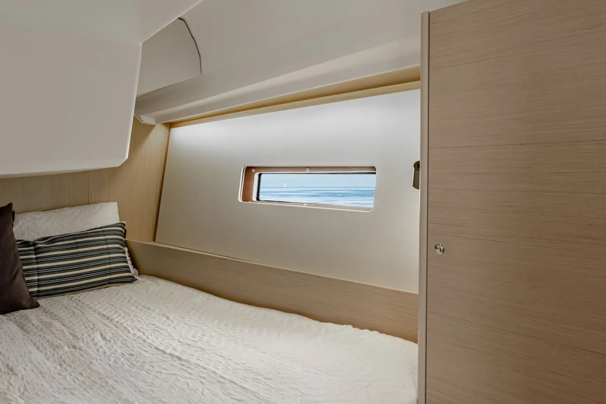 Cabin on Namaka Ekolu, a Beneteau Oceanis 40.1 sailboat at Palma de Mallorca, Spain