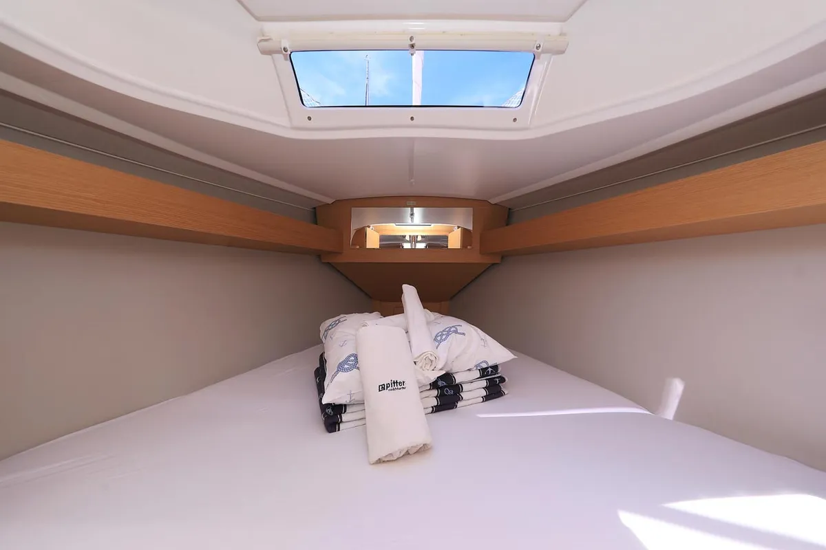 Cabin on Pina Colada, a Dufour 360 GL sailboat at Grad Pula, Croatia