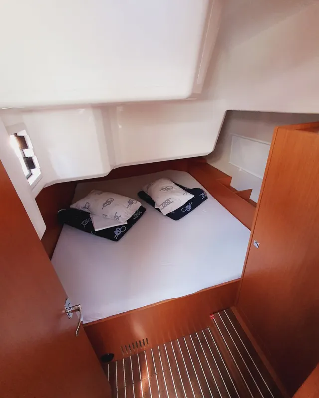 Cabin on Lucia, a Bavaria C42 sailboat at Grad Pula, Croatia