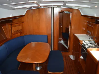 Salon of Sabik, a Beneteau Oceanis 393 sailboat at U Pàize, Italy