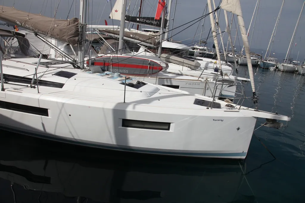 Exterior view of Tommy, a Jeanneau Sun Odyssey 440 sailboat at Benitses, Greece
