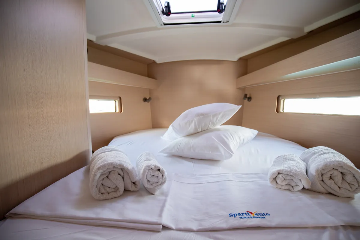 Cabin on Gea, a Beneteau Oceanis 40.1 sailboat at Salerno, Italy