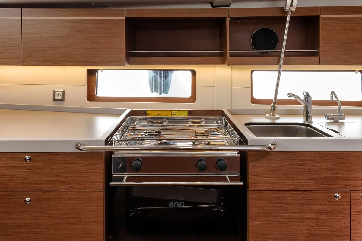 Circe, a Beneteau Oceanis 46.1 sailboat at Cannigione, Italy