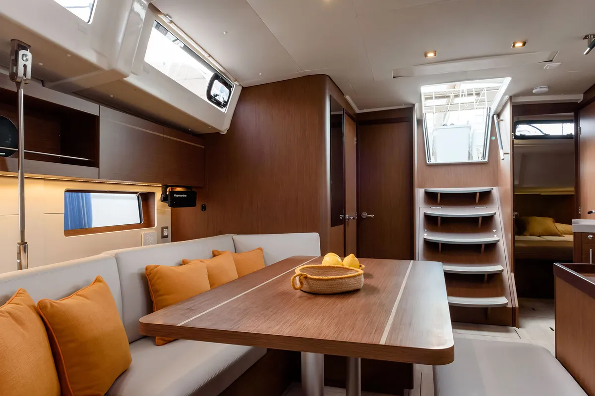 Circe, a Beneteau Oceanis 46.1 sailboat at Cannigione, Italy