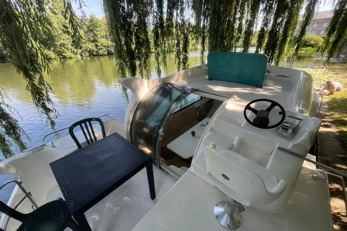 Deck of Concerto 1, a Nicols Confort 1100 motorboat at Sablé-sur-Sarthe, France