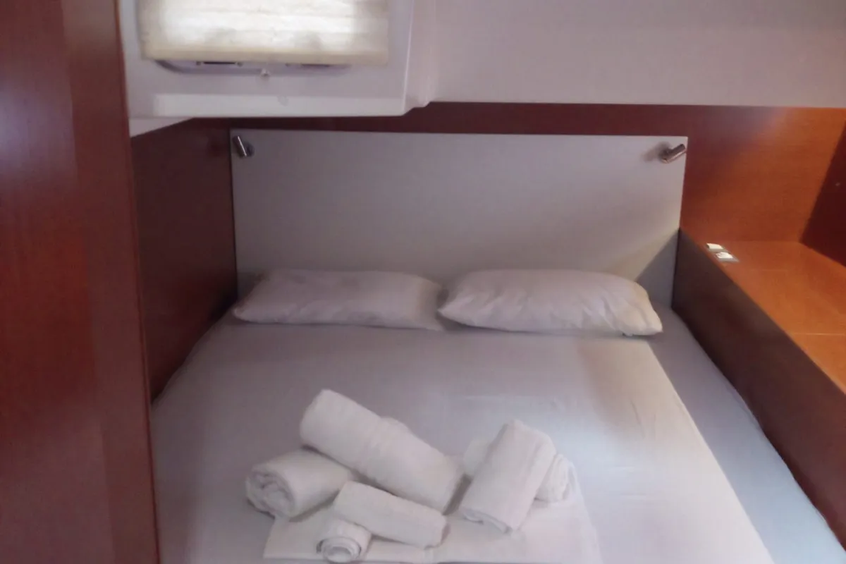 Cabin on Malafemmena, a Beneteau Oceanis 51.1 sailboat at Cannigione, Italy
