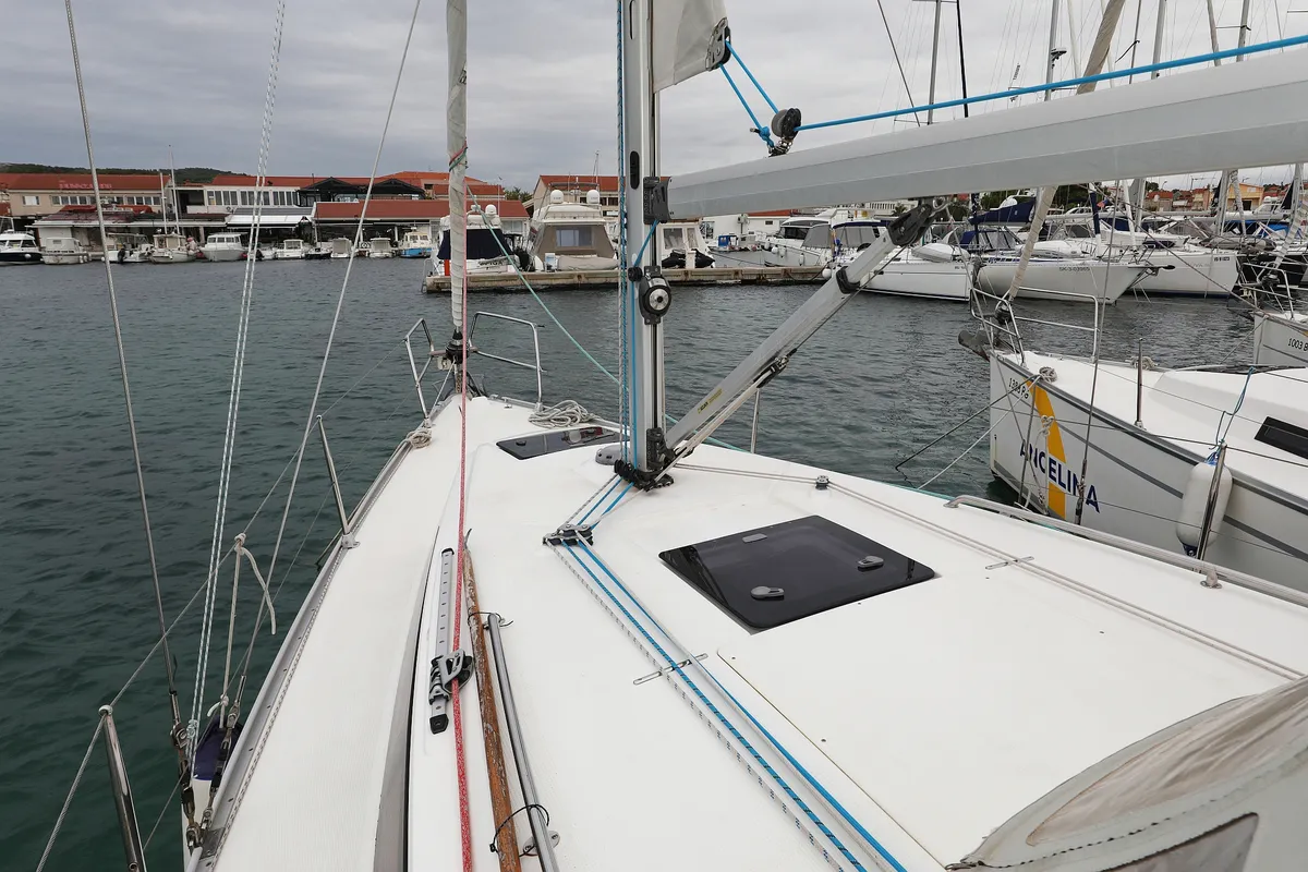 Salon of Homeoffice, a Bavaria Cruiser 33 sailboat at Grad Vodice, Croatia