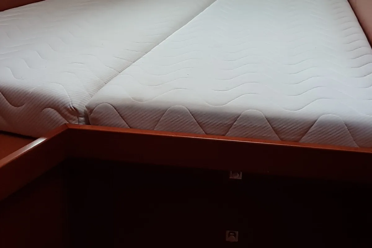 Cabin on Senza Fine, a Beneteau Oceanis 48 sailboat at Tonnarella, Italy