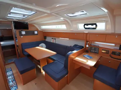 Salon of Carlotta, a Bavaria 41 Cruiser sailboat at Vibo Valentia, Italy