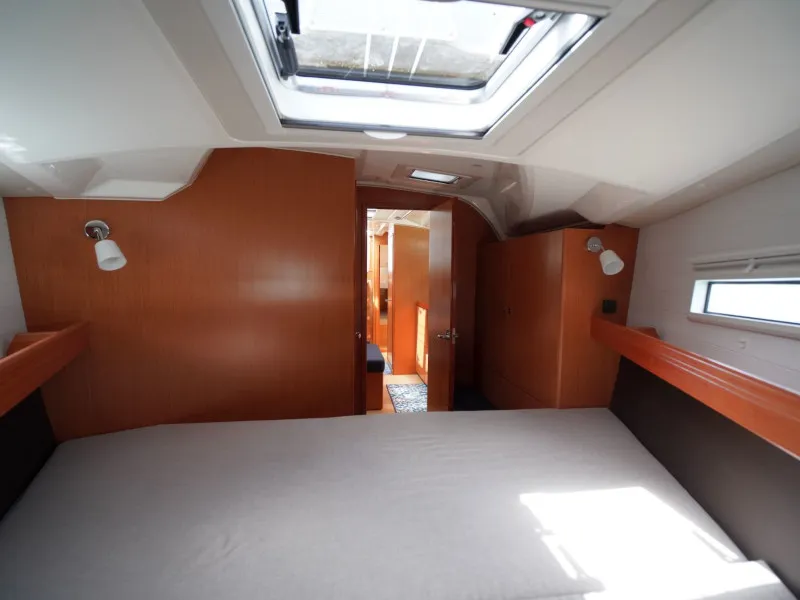 Cabin on Carlotta, a Bavaria 41 Cruiser sailboat at Vibo Valentia, Italy