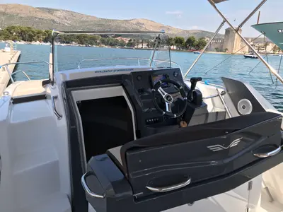 Cockpit of SUNdeck, a Beneteau Flyer 7.7 SUNdeck motorboat at Grad Trogir, Croatia