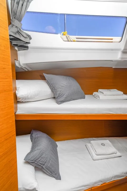 Cabin on OSEJAVA, a Jeanneau Sun Odyssey 490 sailboat at Split, Croatia