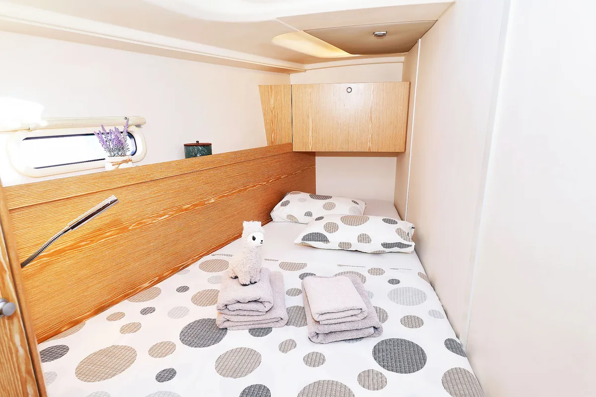Cabin on Lorelei, a Hanse 455 sailboat at Grad Kaštela, Croatia