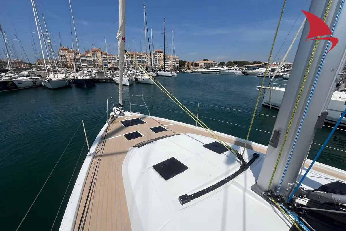Deck of Mandala, a Dufour 41 sailboat at Hyères, France