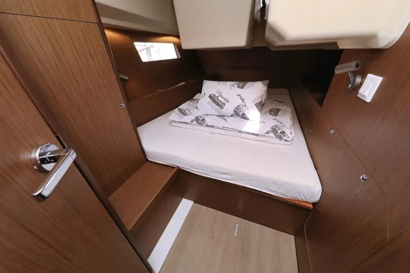 Cabin on Dalmatinka, a Beneteau Oceanis 41.1 sailboat at Grad Biograd na Moru, Croatia
