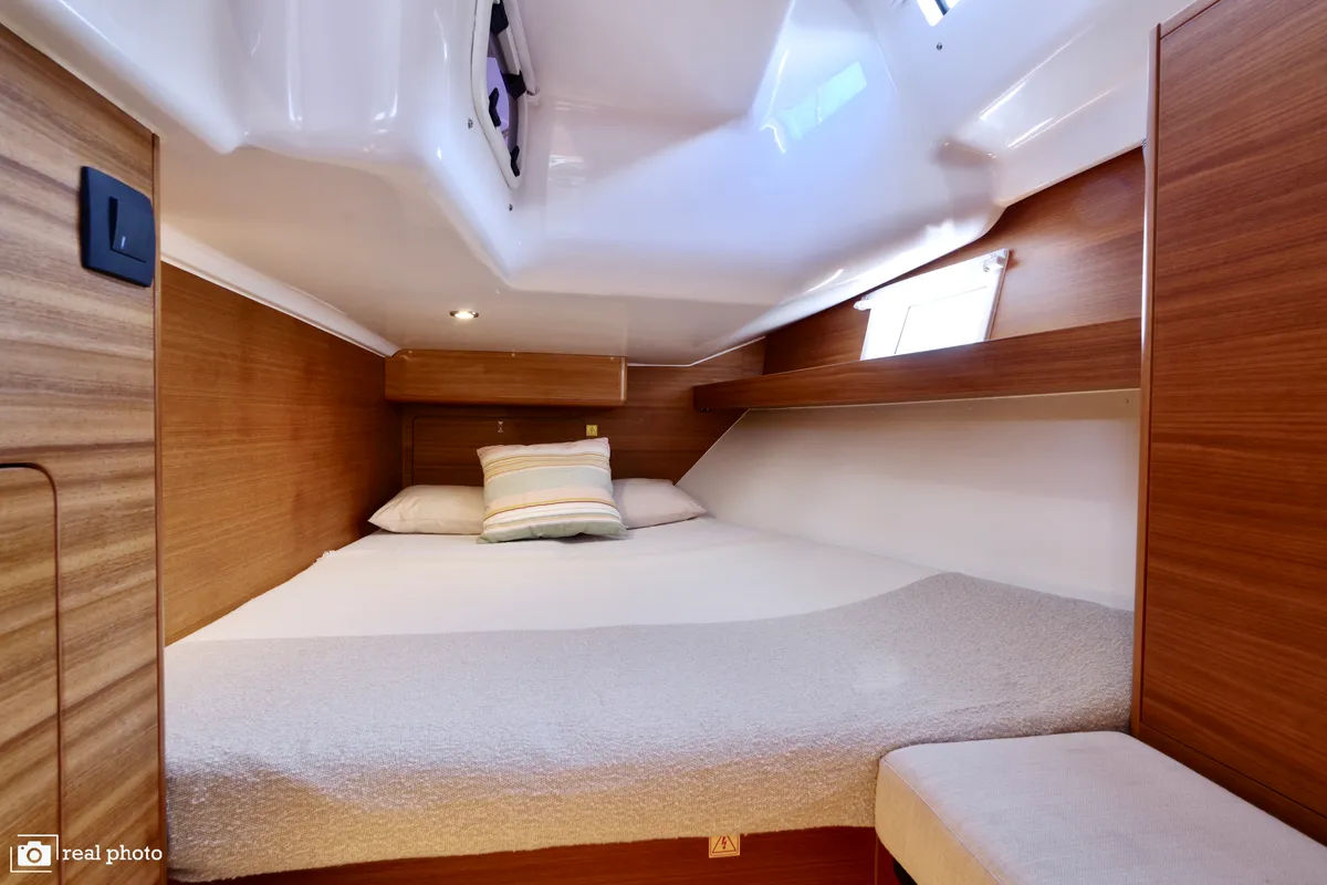 Cabin on Corgi, a Elan Impression 45.1 sailboat at Cannigione, Italy