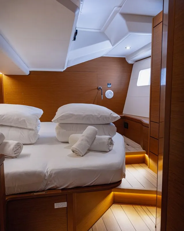 Cabin on El Yelmo, a Jeanneau 54 sailboat at Seget Donji, Croatia