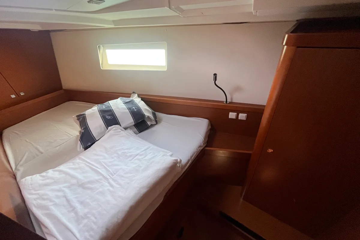 Cabin on Vesna, a Beneteau Oceanis 45 sailboat at Sukošan, Croatia