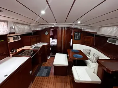 Salon of Chrysa M, a Beneteau Oceanis Clipper 473 sailboat at Municipal Unit of Lefkada, Greece
