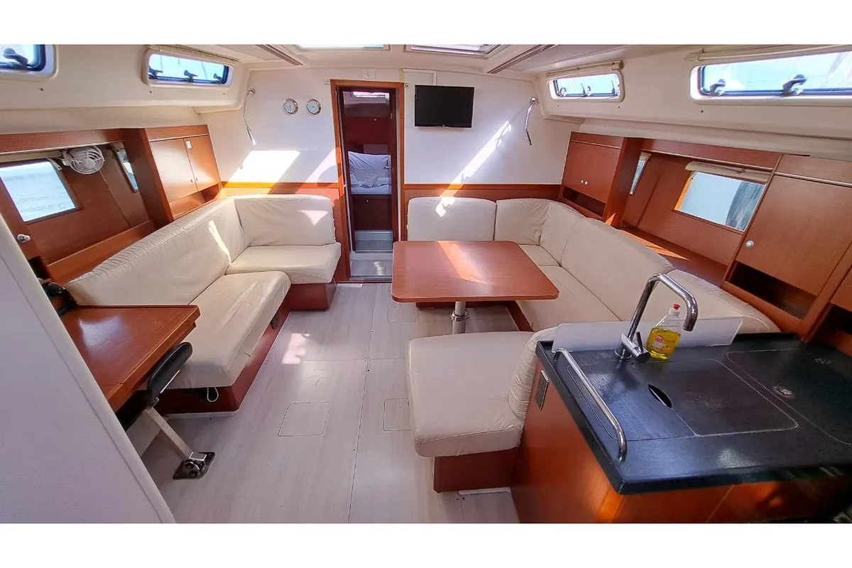 Salon of Swell, a Hanse 455 sailboat at Lavreotiki Municipal Unit, Greece