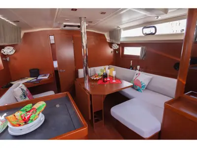 Salon of Poison, a Beneteau Oceanis 41.1 sailboat at Bocca di Magra, Italy