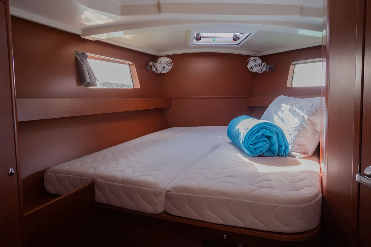Cabin on Poison, a Beneteau Oceanis 41.1 sailboat at Bocca di Magra, Italy