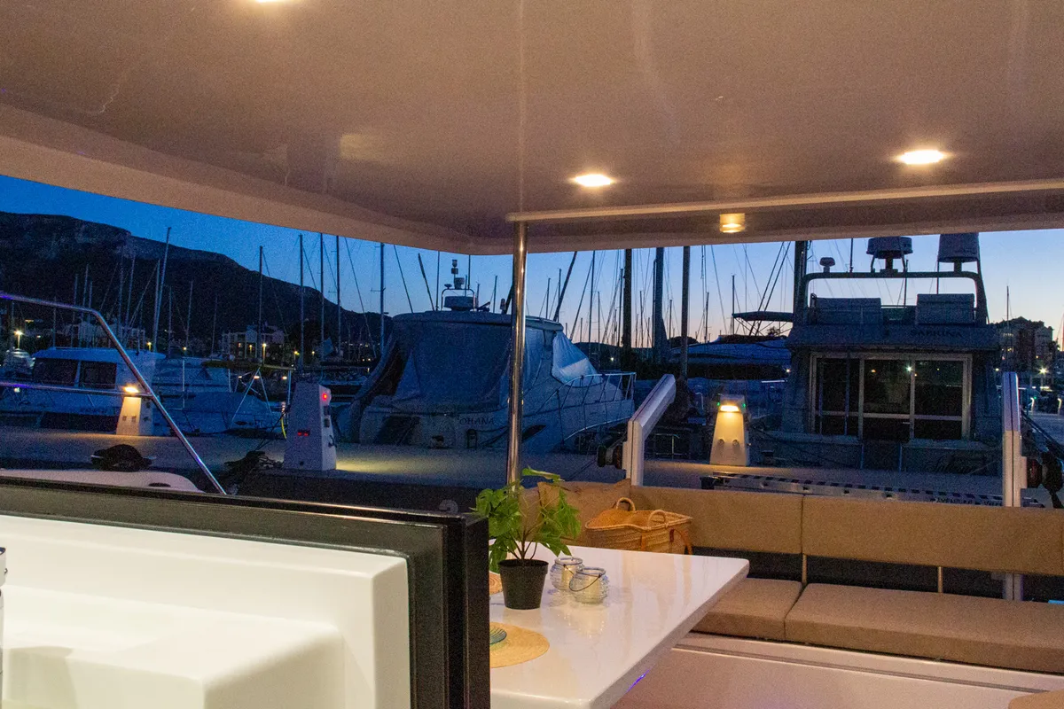 Salon of Flor de Ibiza, a Aventura 37 catamaran at Dénia, Spain