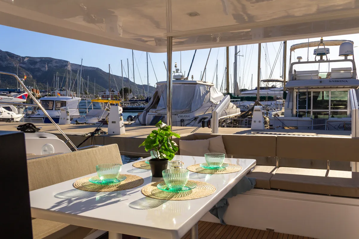 Deck of Flor de Ibiza, a Aventura 37 catamaran at Dénia, Spain