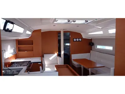 Salon of Alboran Albariño (Las Galletas), a Jeanneau Sun Odyssey 410 sailboat at Elephant Butte Estates, United States