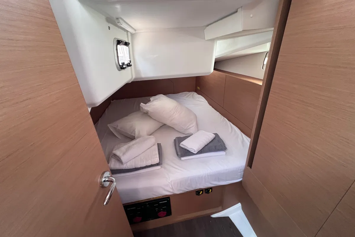 Cabin on Elisabeth II, a Jeanneau Sun Odyssey 440 sailboat at Volos Municipality, Greece