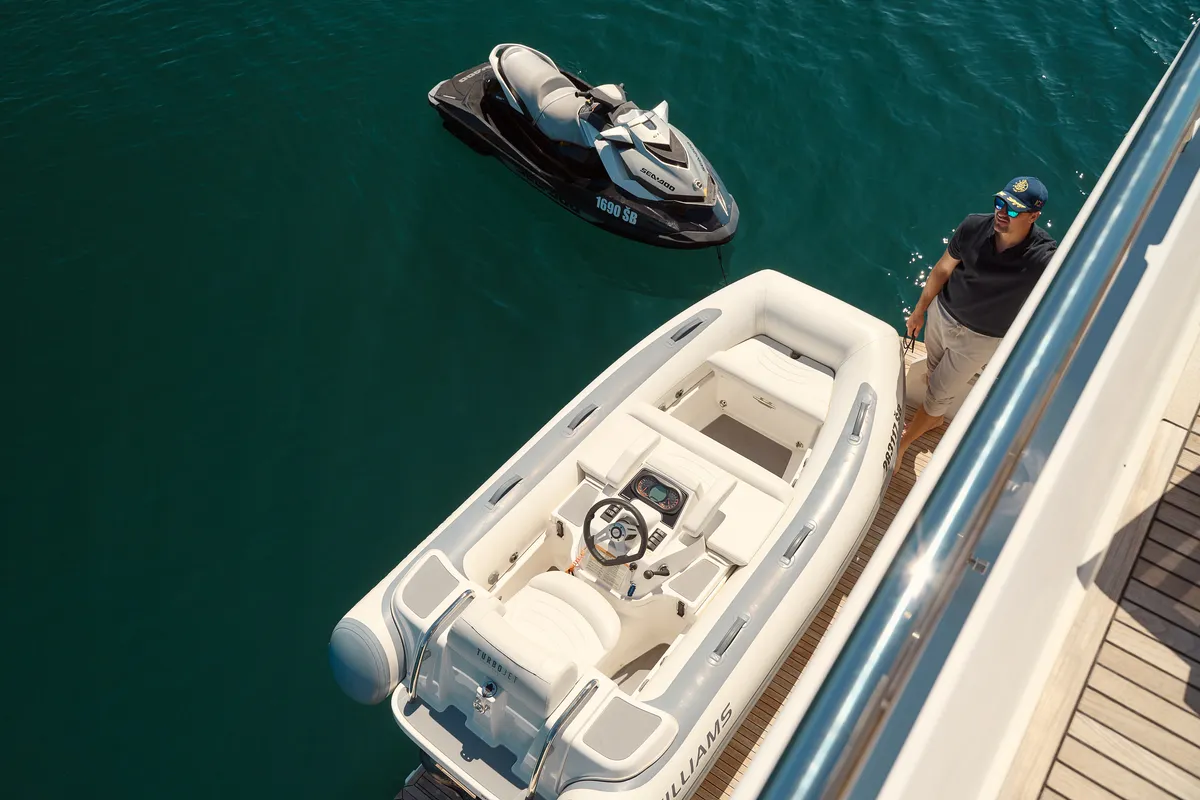 Alyss, a Azimut 72 motor yacht at Skradin, Croatia