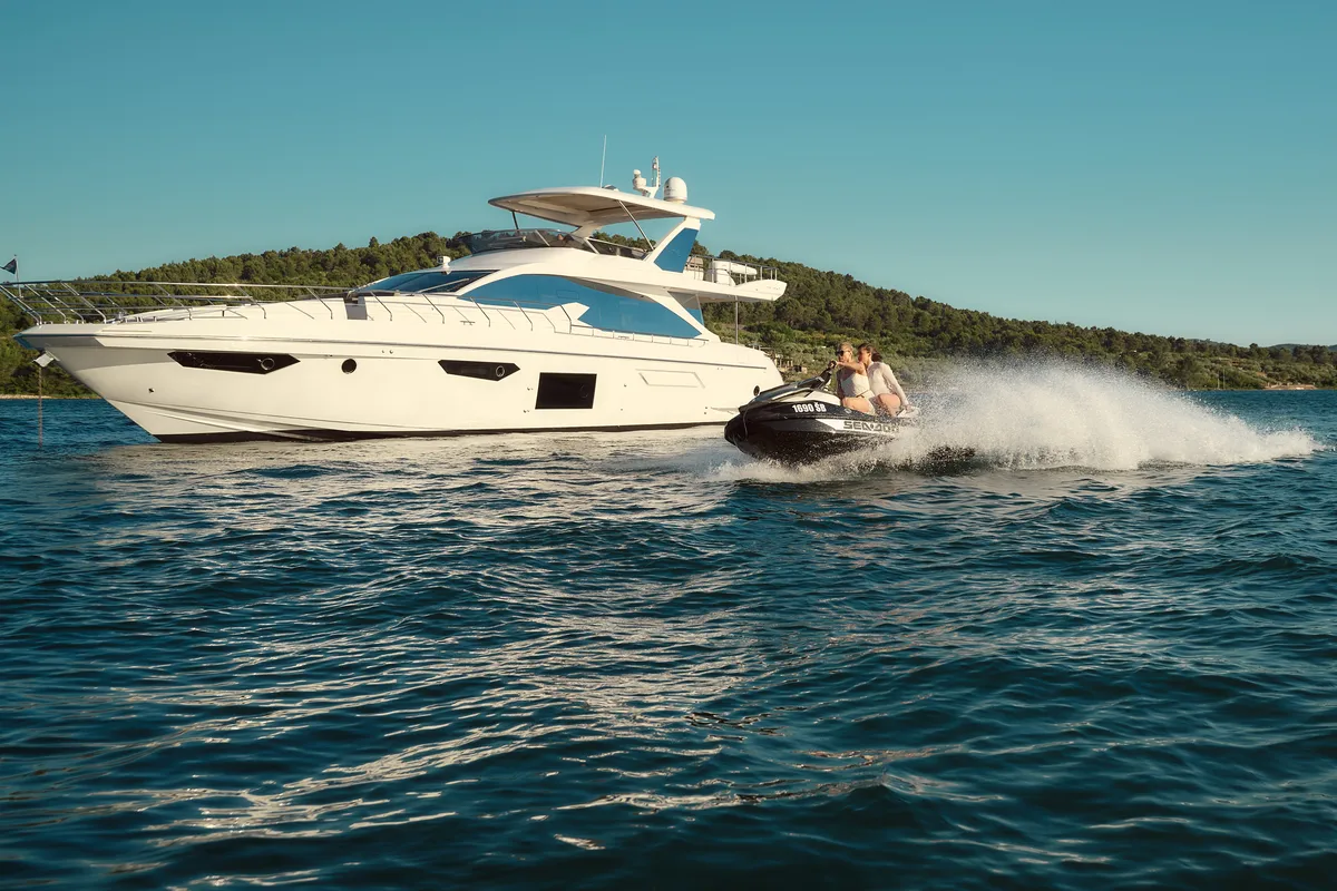Alyss, a Azimut 72 motor yacht at Skradin, Croatia
