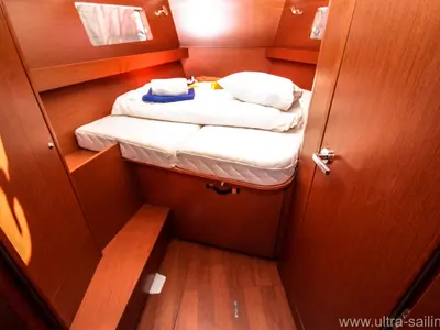 Cabin on Porterusa, a Beneteau Oceanis 41.1 sailboat at Općina Medulin, Croatia