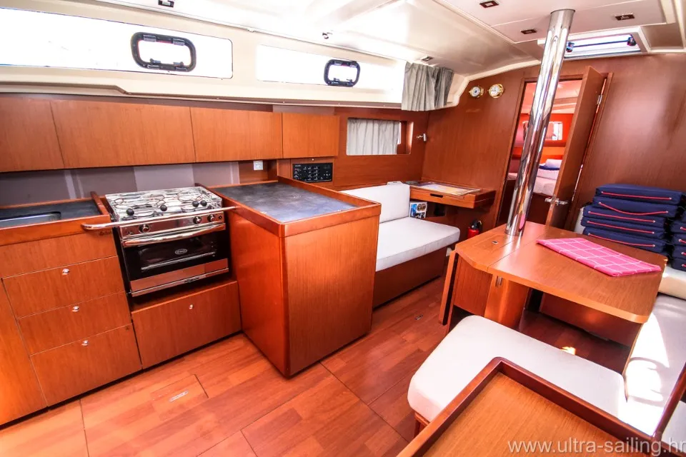 Galley of Porterusa, a Beneteau Oceanis 41.1 sailboat at Općina Medulin, Croatia